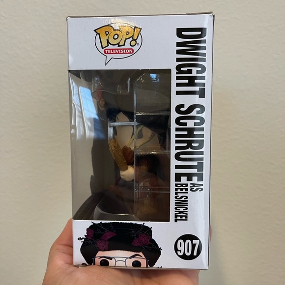 Funko Pop! The Office Dwight Schrute As Belsnickel #907 - Picture 8 of 8